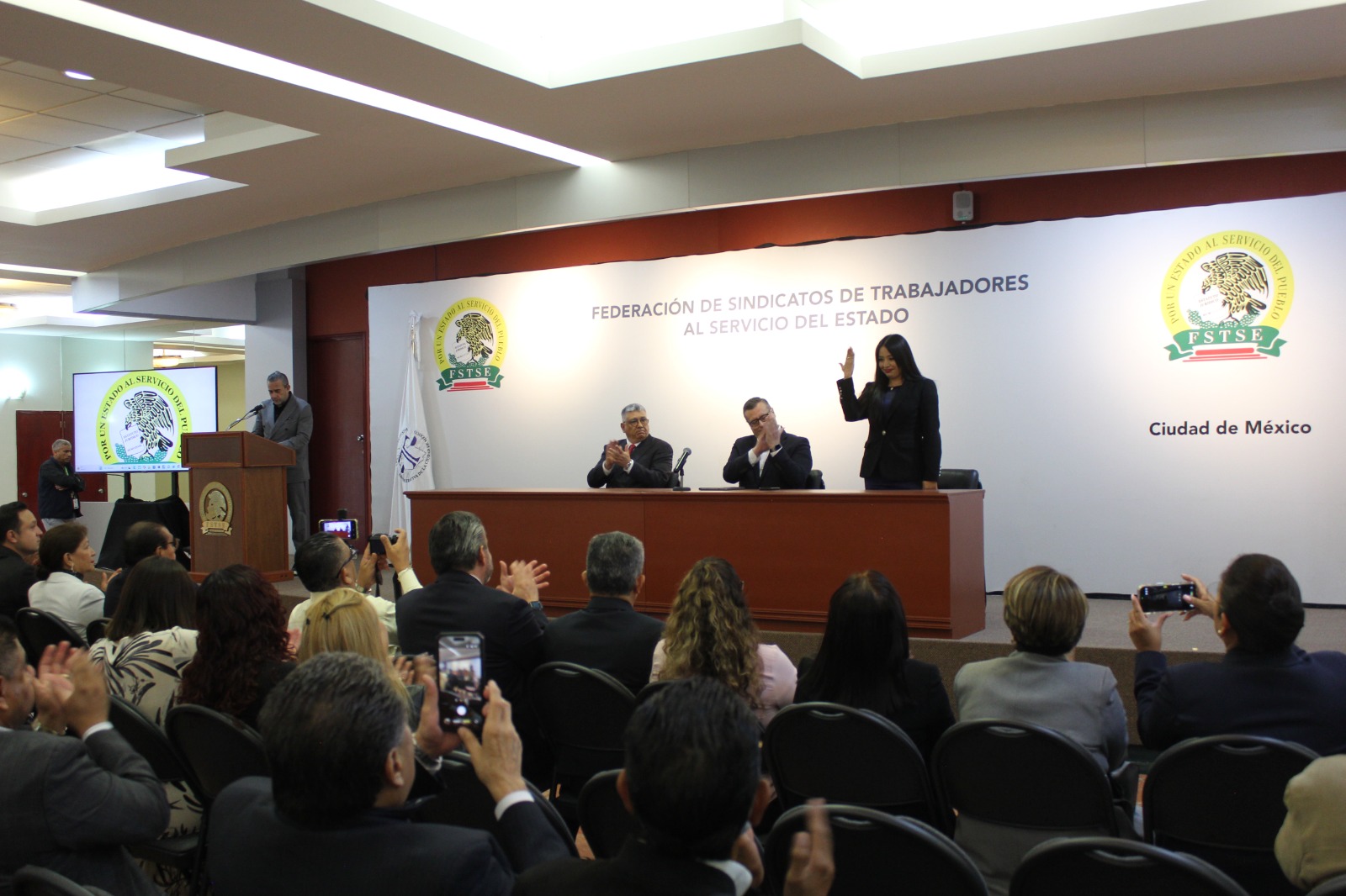 reunion trabajo fstse04